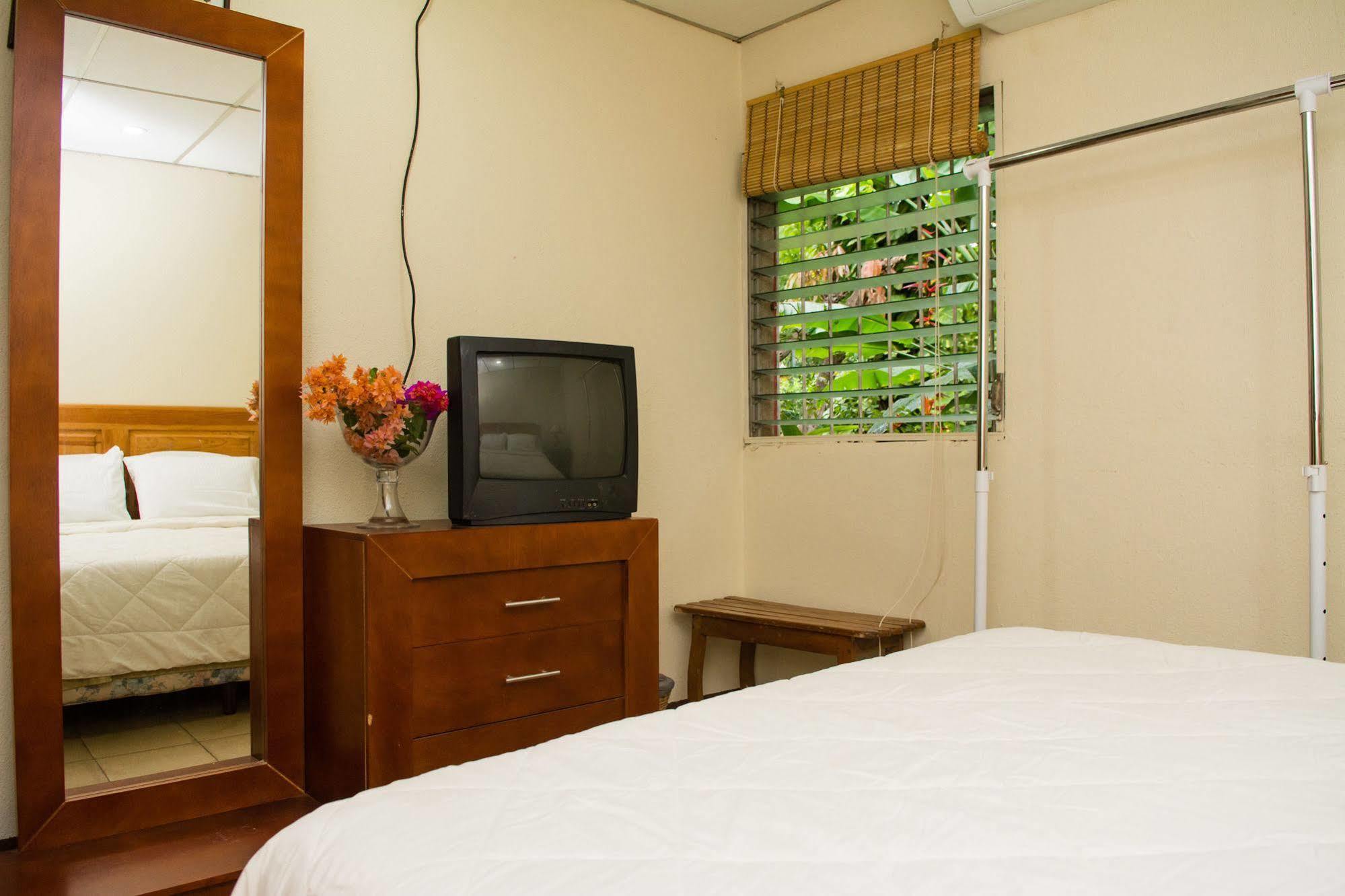 Hostal Casa Los Espinoza Μανάγκουα Εξωτερικό φωτογραφία